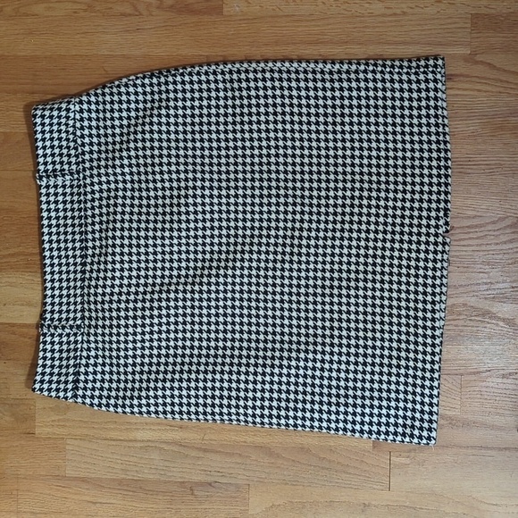 Covington Houndstooth Pencil Skirt - Size 14 | Chic Classic ♻️ - Picture 1 of 4